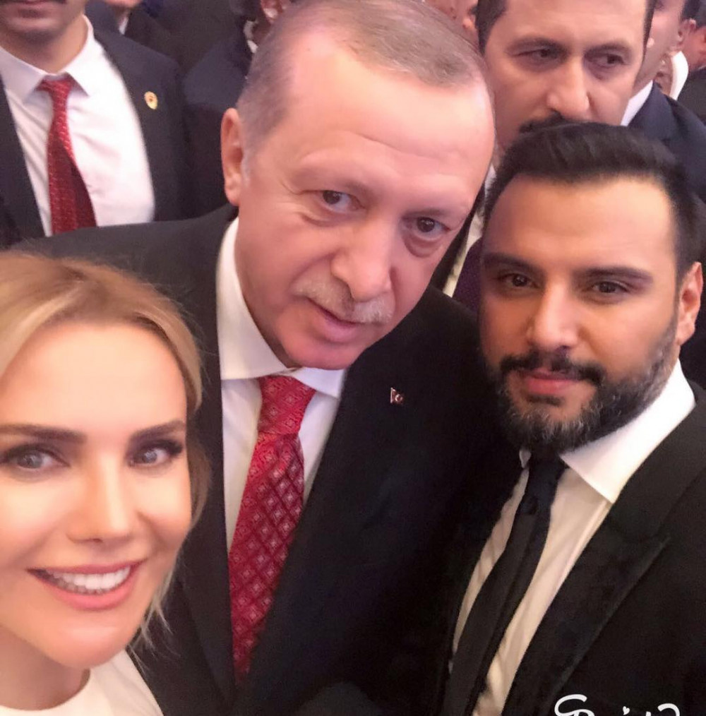 Mustafa Sandal eşi Eminaya şarkı besteledi Mustafa Sandal eşi Eminaya şarkı besteledi